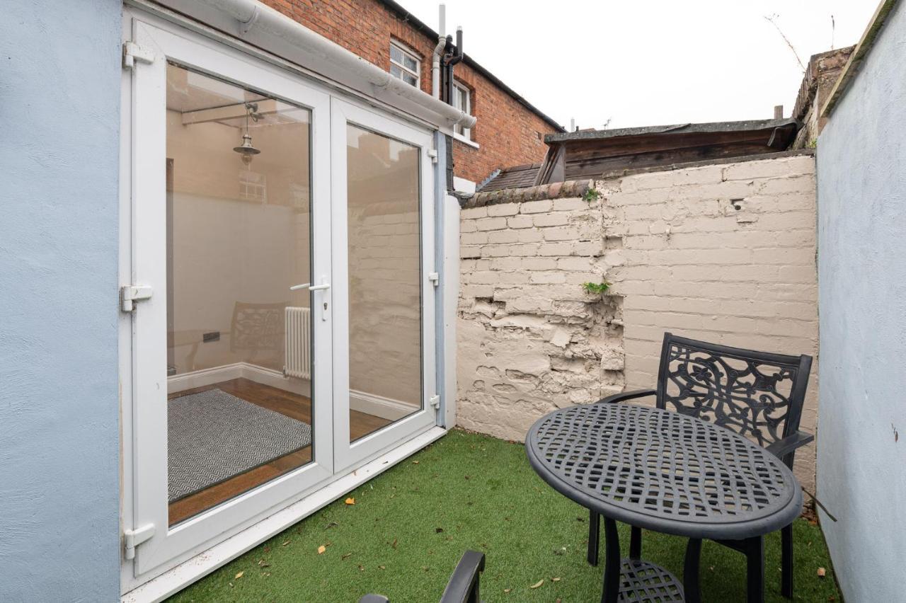 Vila Besford Square, Shrewsbury Town Exteriér fotografie